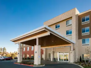 Holiday Inn Express & Suites BEND SOUTH by IHG