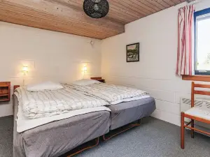 8 Person Holiday Home in Spøttrup-by Traum