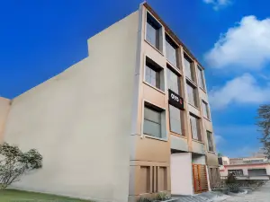 HOTEL O APPLE INN BEHIND STATE BANK OF INDIA