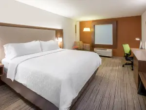 Holiday Inn Express & Suites OKLAHOMA CITY AIRPORT by IHG
