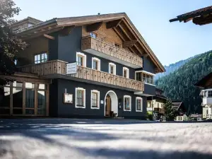 Mellow Mountain Hostel