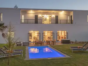 Glow Boutique Suites