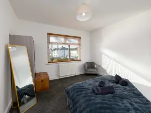 3 Bedroom Spacious and Homely Welsh Retreat