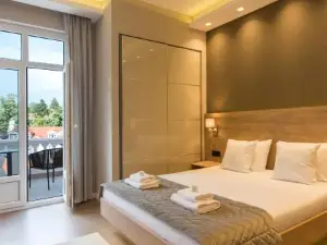 Emilia Lux Rooms