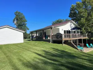 Lakefront living on Lake of Egypt