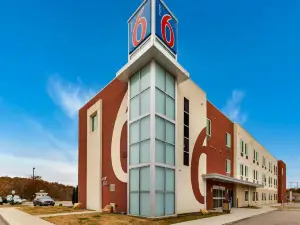 Motel 6 Poplar Bluff, MO