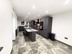 Santi House