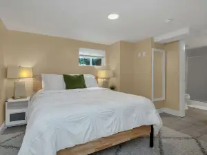 Cozy Corner - 1 Bedroom Apt. in Beautiful Andover!