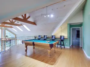 Lakefront Algoma Home w/ Deck, Grill & Fireplace