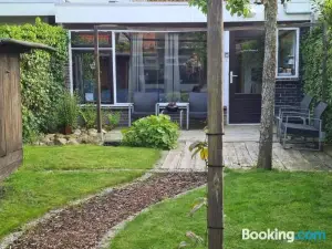Bed & Breakfast 28 Appartement met Privé Tuin
