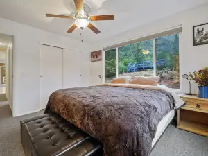 Highway 141 Retreat (WI-FI) with Big Deck and Endless Wilderness