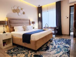 InstaHomes by Tru - Garden Suites