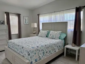 Charming 2-bedroom house in lovely Clewiston with boat parking available.