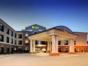 Holiday Inn Express & Suites PERU - LASALLE AREA by IHG