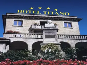 Hotel Titano