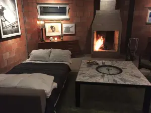 Loft-Like Living in Marfa with Sexy Outdoor Shower