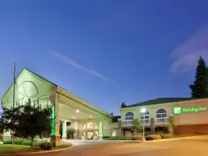 奧本假日酒店