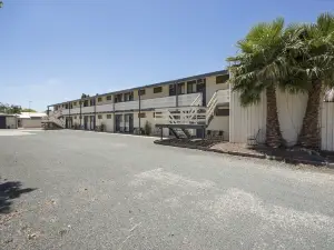 Pioneer Station Motor Inn