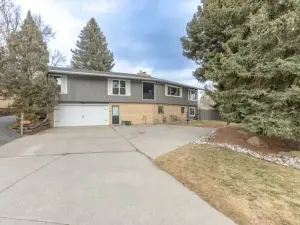 3-bedroom house w/Views, Pool & Hot-tub