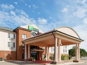 Holiday Inn Express & Suites Sylacauga by IHG