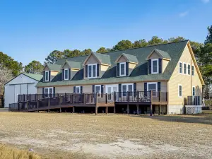 'the Bayside Escape' Remote Chesapeake Bay Estate