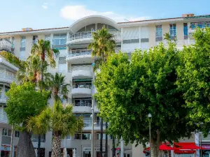 Mercure Saint Raphael Centre Plage