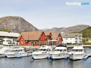 10 Person Holiday Home in Bygstad