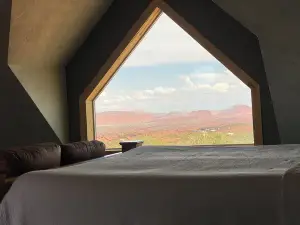 SkyRidge Inn