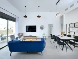 Stylish Coastal Oasis
