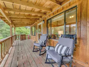 Cloudcroft Mountain Retreat about 5 Mi to Skiing!