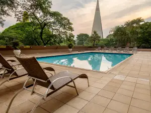 Hotel Deville Prime Maringá