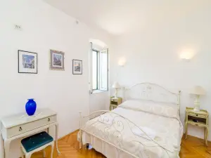 Stone House ''DiMaTo'' - Four Bedroom Holiday Home with Terrace