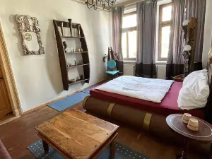 Homeplanet Hostel