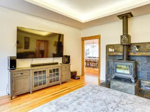 Country Comfort! Spacious Family Home By Red Bluff