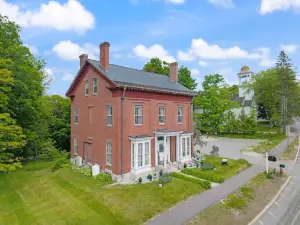 The Jeremiah Mason House B & B