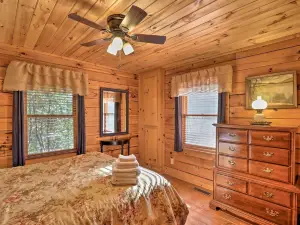 Hot Tub & Deck! High Country Cabin Near Blue Ridge