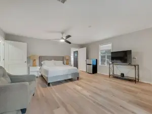 Charming house in welcoming Denton with. EV charger