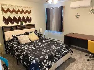 Quick Escape 2 Bedrooms n Lingle, Wy! with free Wifi & Parking