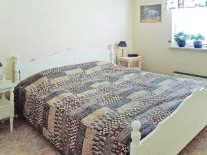 6 person holiday home in HÄSTVEDA-By Traum