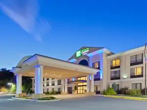 Holiday Inn Express & Suites WINCHESTER by IHG