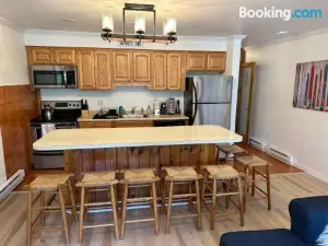 Hunter Mountain Retreat Incredible Views, Pool, Fire Pit