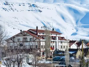 Le Cedrus Hotel