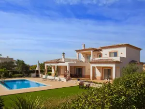 Pestana Gramacho Residences - Aparthotel & Golf
