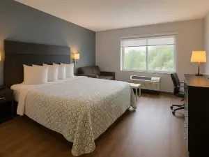 HomeTown Inn East Syracuse