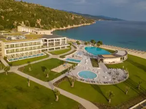 Ammoa Luxury Hotel & Spa Resort
