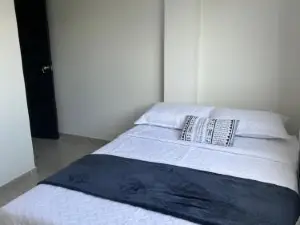 Medellin, Elegante y Central Apartamento