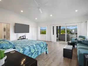 Breathtaking Views and Resort Amenities - Elegant Island Retreat