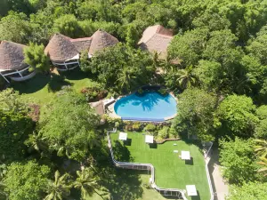 Amun Ini Beach Resort & Spa