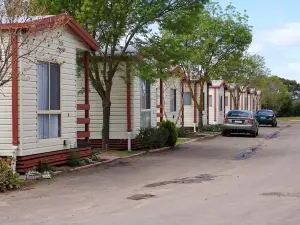 ホーシャム ホリデイ パーク (フォーマリー ウィメラ レイクス キャラバン パーク)