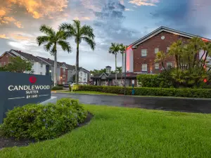 Candlewood Suites MIAMI LAKES by IHG
